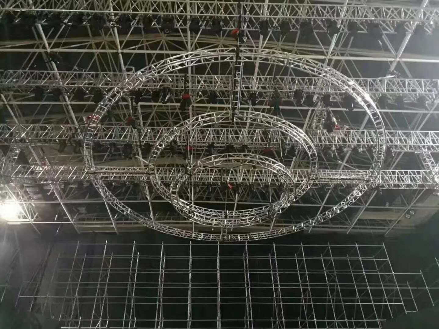 Sistema de truss personalizado para escenario de rendimiento de aluminio para exteriores